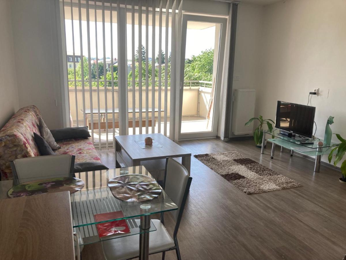 Ferienwohnung Apartman Edita - Byt S Terasou A Parkovacim Stanim, Topolova, Olmütz Exterior foto