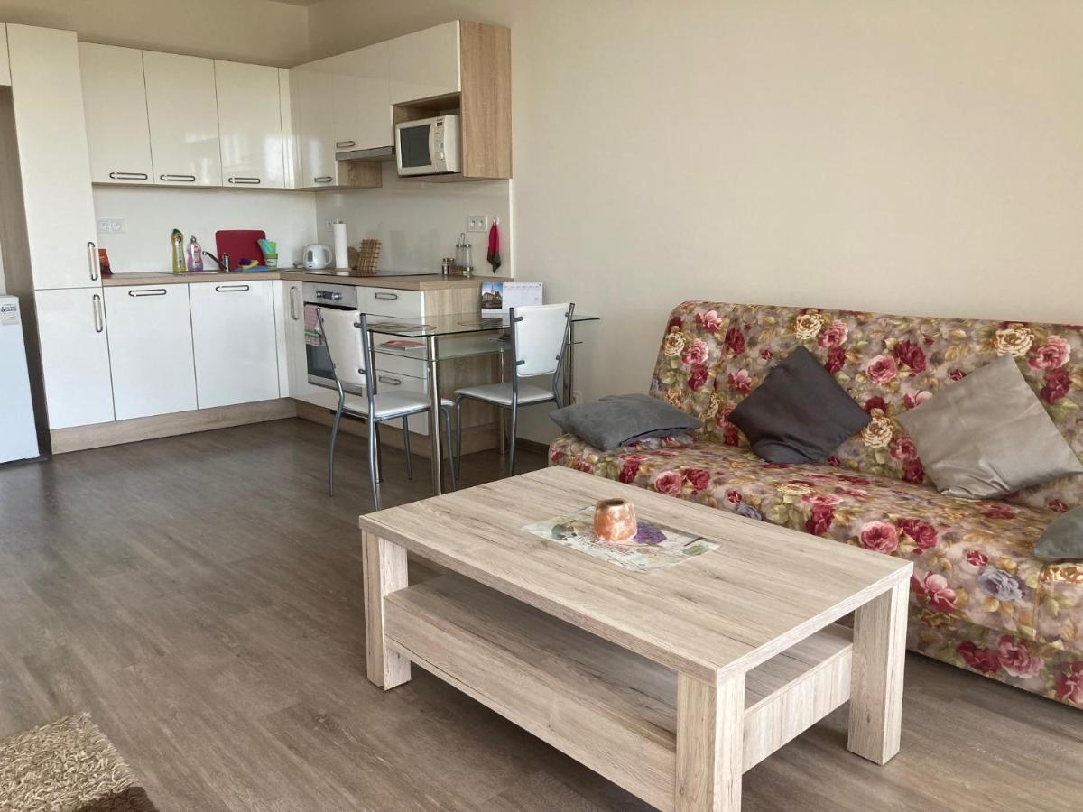 Ferienwohnung Apartman Edita - Byt S Terasou A Parkovacim Stanim, Topolova, Olmütz Exterior foto