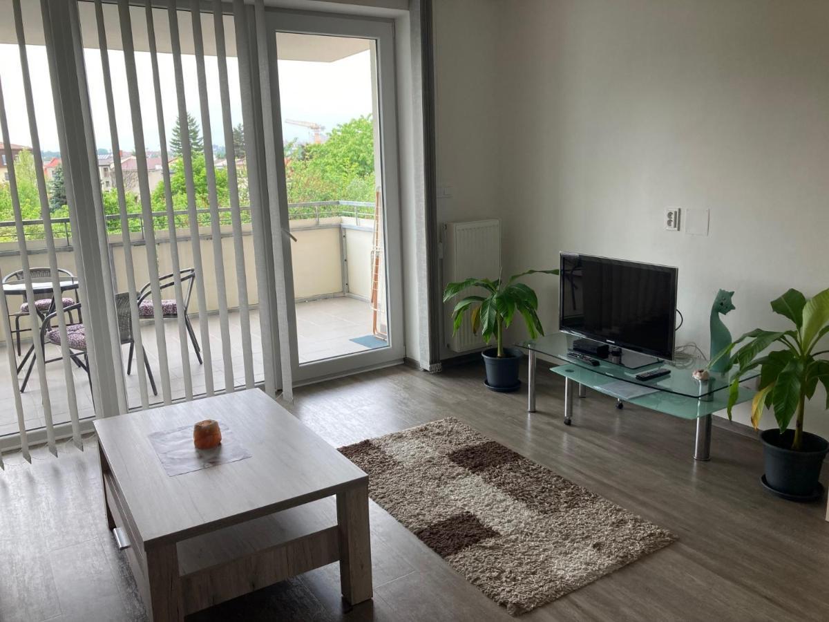 Ferienwohnung Apartman Edita - Byt S Terasou A Parkovacim Stanim, Topolova, Olmütz Exterior foto