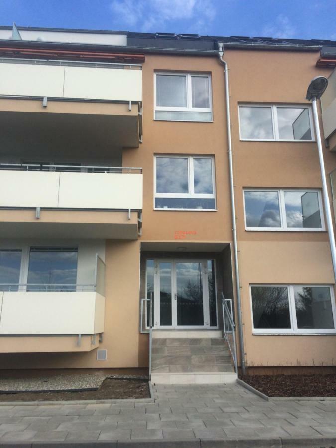 Ferienwohnung Apartman Edita - Byt S Terasou A Parkovacim Stanim, Topolova, Olmütz Exterior foto